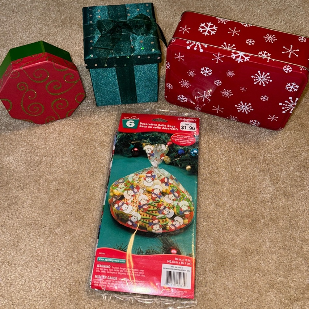 Christmas Containers, 9 Pieces